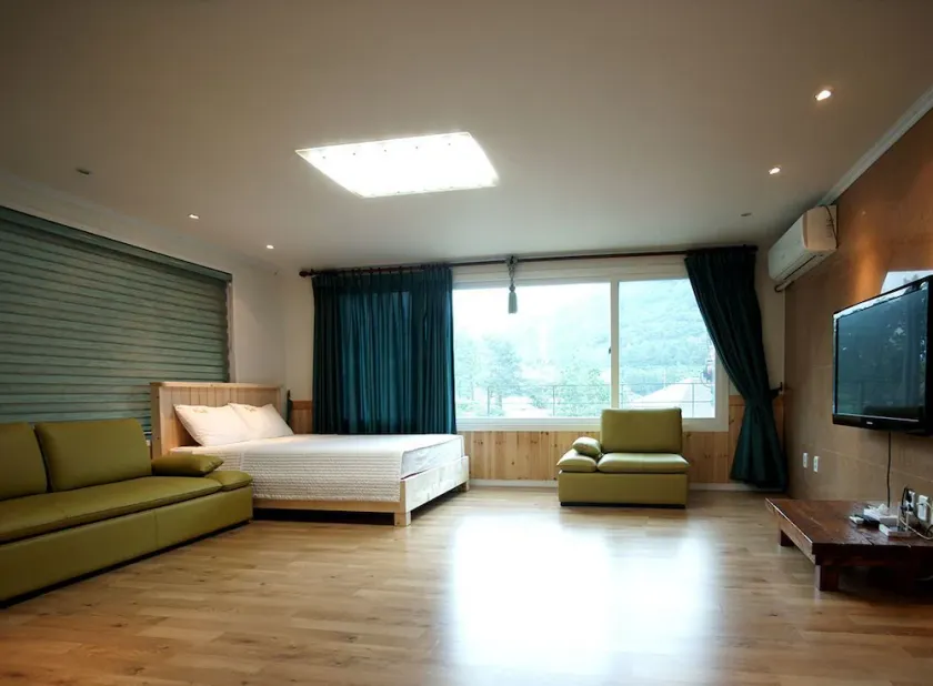 Mirvill Pension & Resort - Image 1