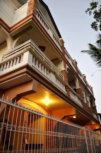 Casa D' Estrella Apartelle - Image 1