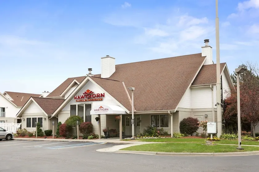 Hawthorn Suites of Troy - Image 1