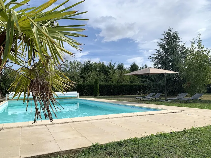 Villa With 5 Bedrooms in Saint-jean-de-sauves, With Private Pool, Enclosed Garden and Wifi - Image 1