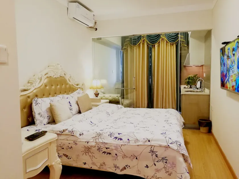 U&Me Boutique Apartment - Image 1