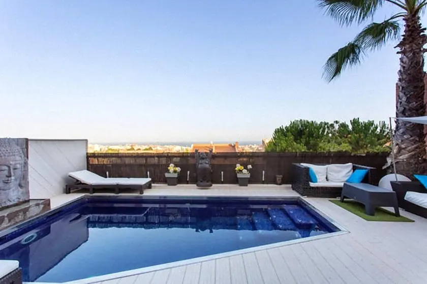 Villa With 4 Bedrooms in Badalona, With Wonderful sea View, Private Pool, Furnished Terrace - 3 km From the Beach - Image 1