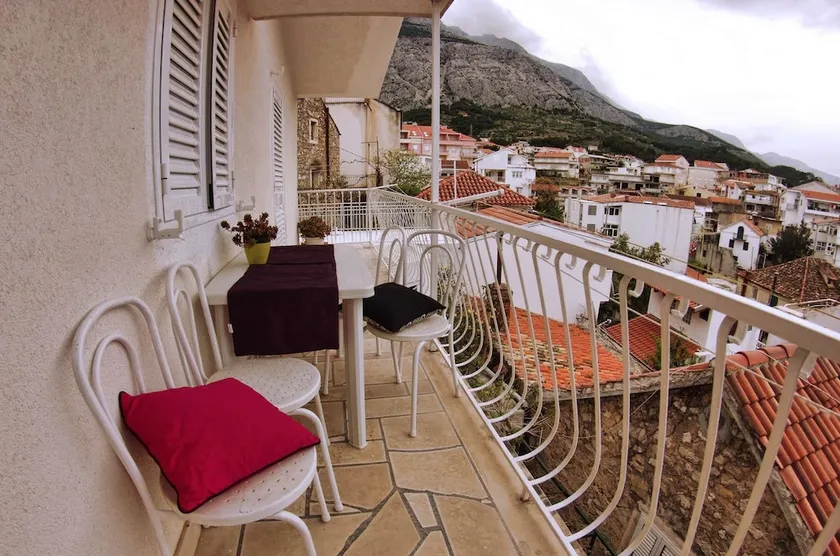 Apartments Alenka Makarska - Image 1