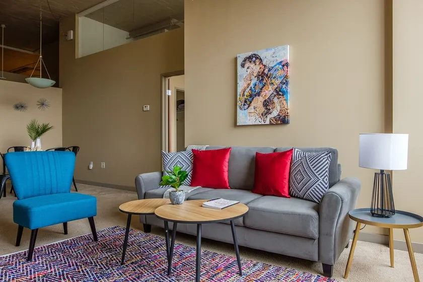Frontdesk - Waterfront Apts Downtown Cleveland - Image 1