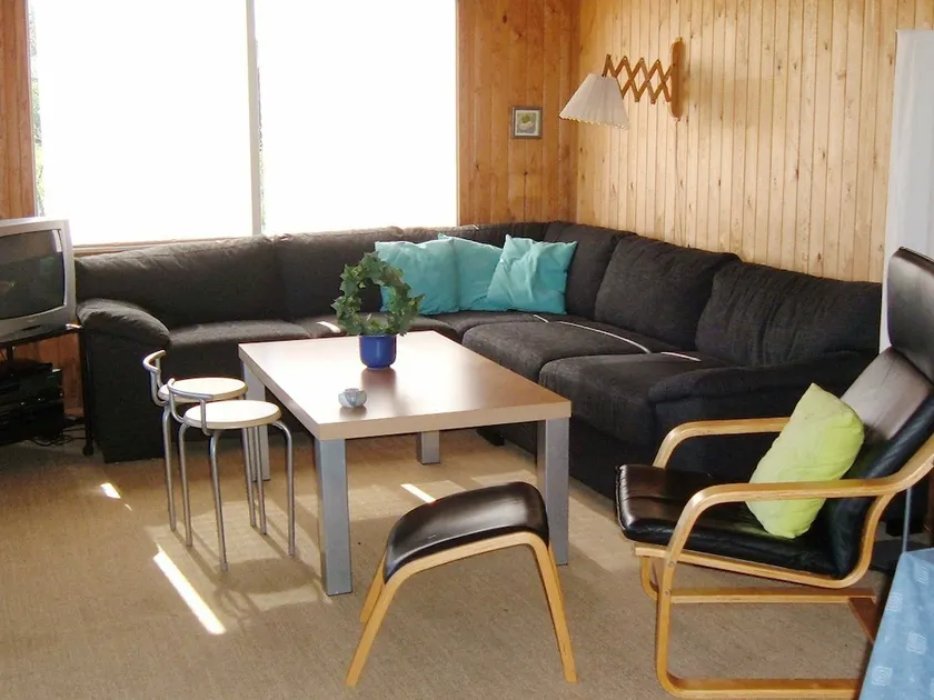 Quaint Holiday Home in Vinderup With Beach Nearby - Image 1
