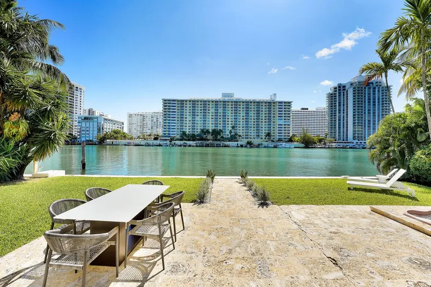 Villa Segreta Miami - Image 1