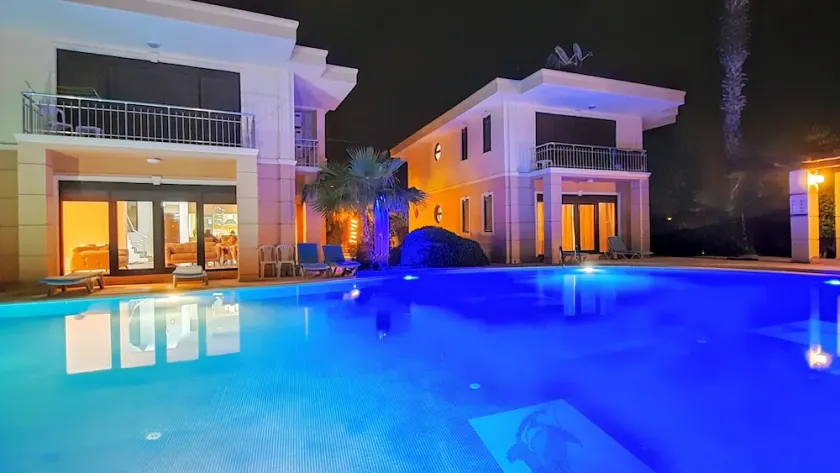 The Wind Sycamore Holiday Villas - Image 1