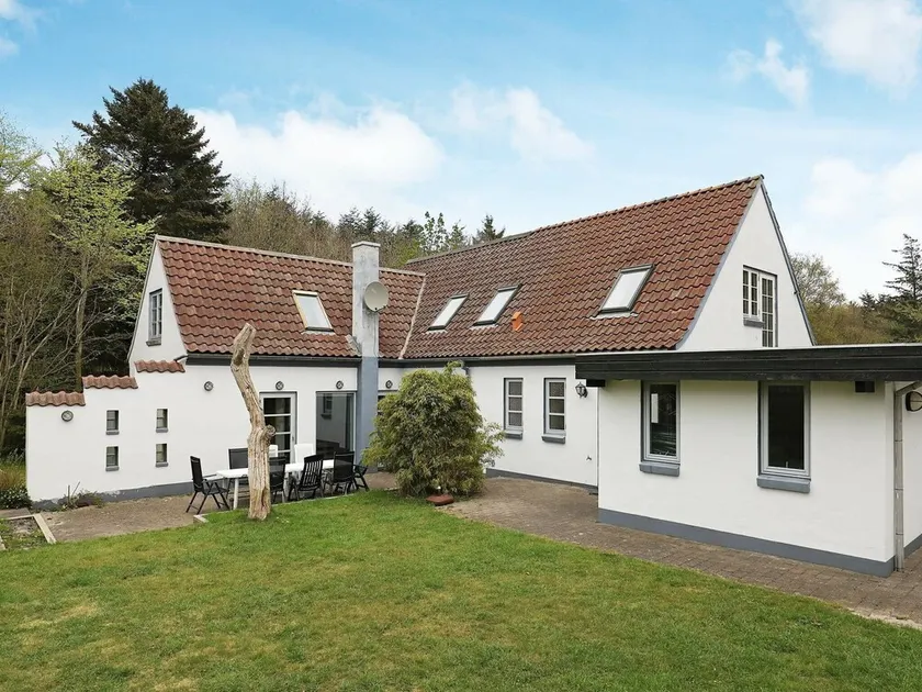 Spacious Holiday Home in Jutland near Beach - Image 1