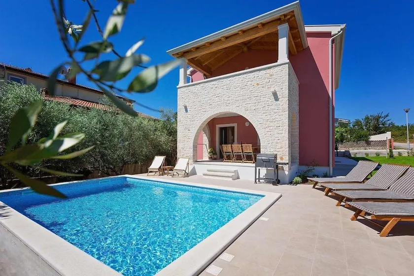 Villa Rea - Image 1