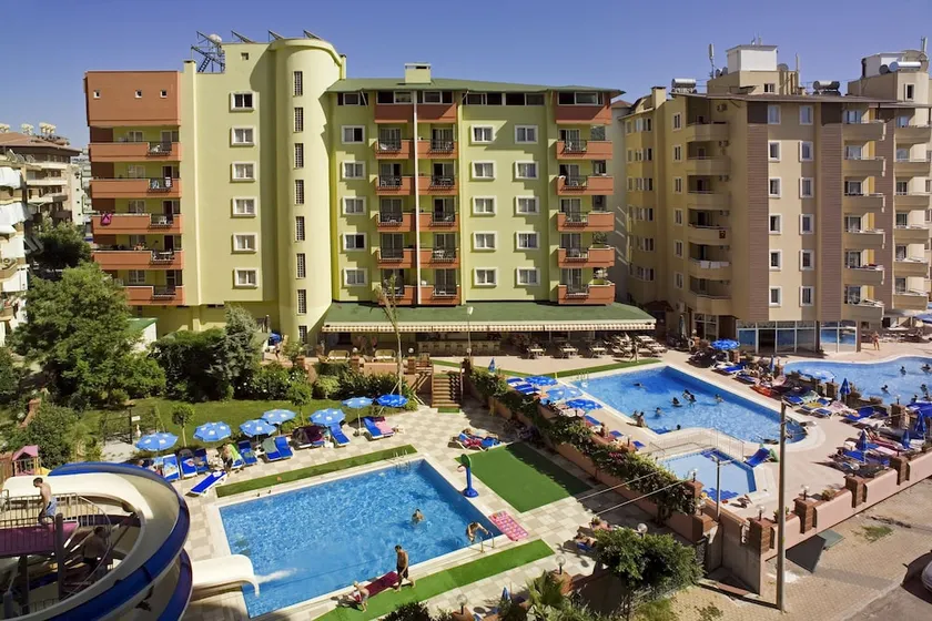 Riviera Apart - Image 1