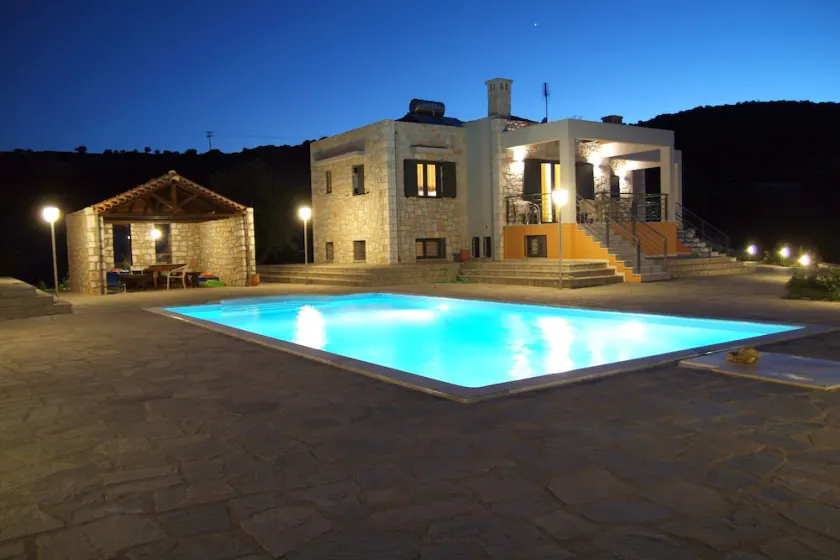 Raise Luxury villas with a great Sea View of Astros - Image 1