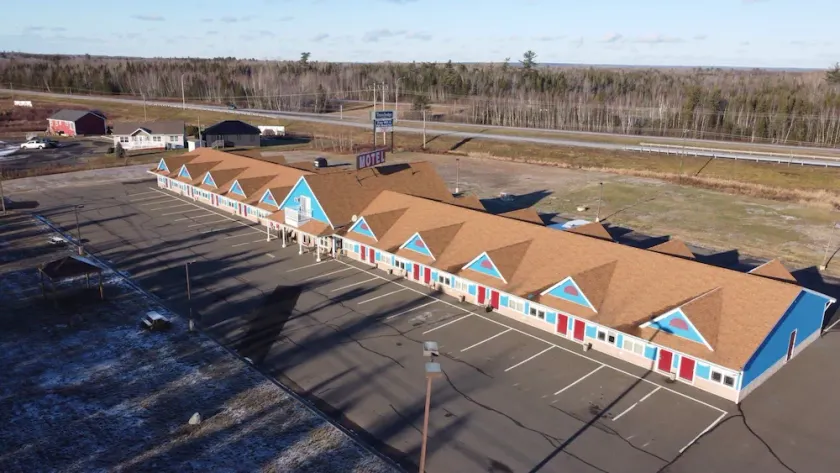 Travelodge by Wyndham Fredericton - Image 1