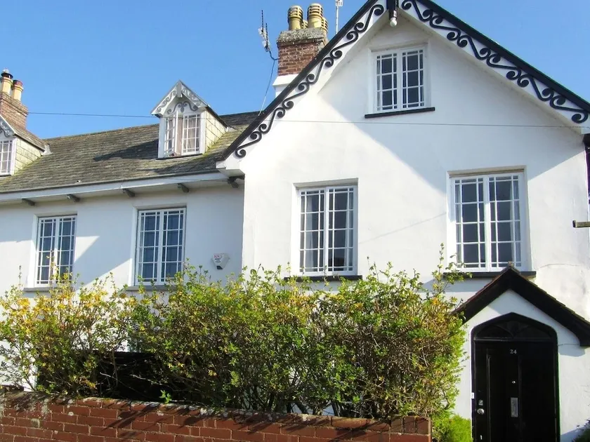 24 Victoria Road - Image 1