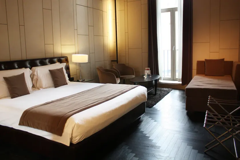 Piazza Del Gesù Luxury Suites - Image 1