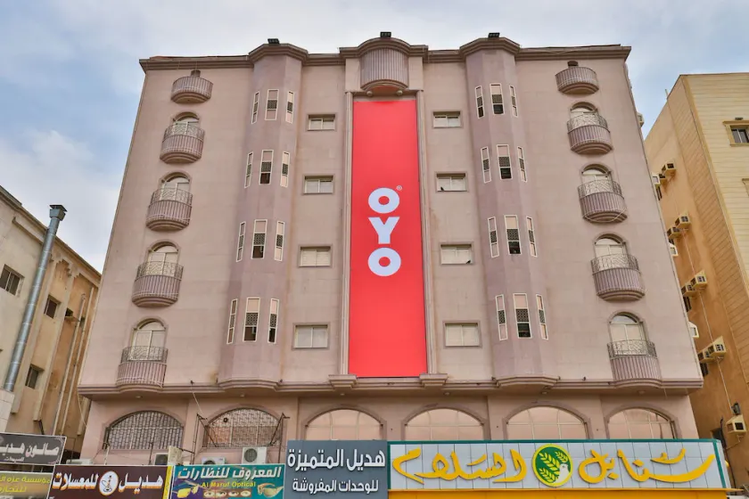Hotel Hadeel Al Motamayezah by OYO Rooms - Image 1