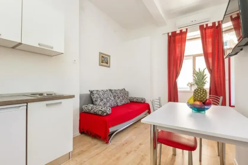 Central Jardin Guesthouse - Image 1