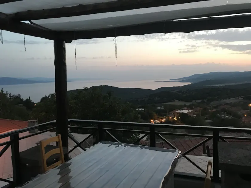 Feyzhan Hotel - Image 1