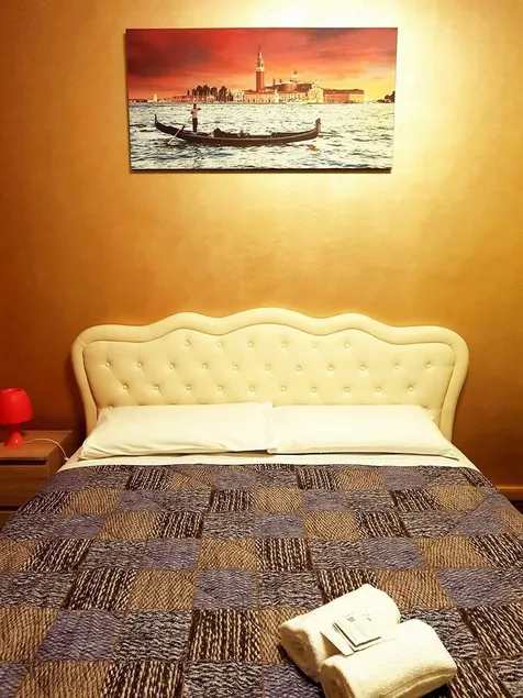 Venice Heaven - Image 1