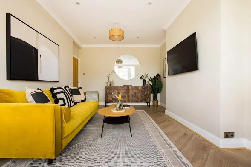The Blackheath Hideaway - Alluring 2bdr Flat With Balcony - Image 1