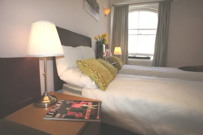 Brompton House - Image 1