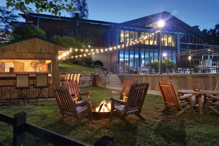 Shawnee Lodge & Conference Center - Image 1