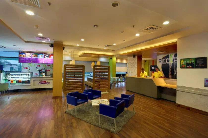 Hotel Caspia Pro - Image 1