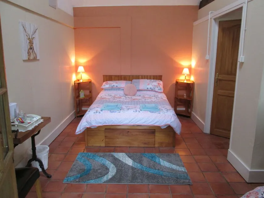 Chambre D'Hotes 19 - Image 1