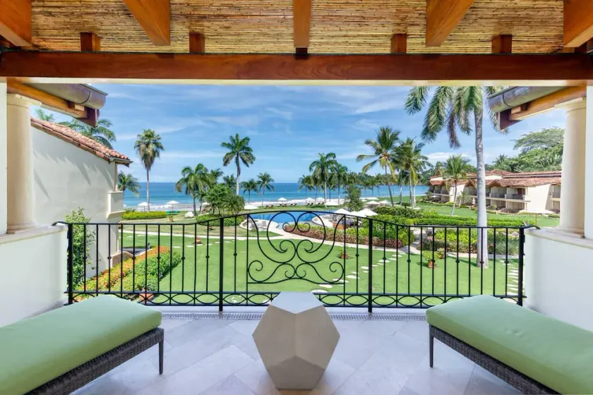 Exclusive - secluded spot on Flamingo Beach - sleep to the sound of the surf - Image 1
