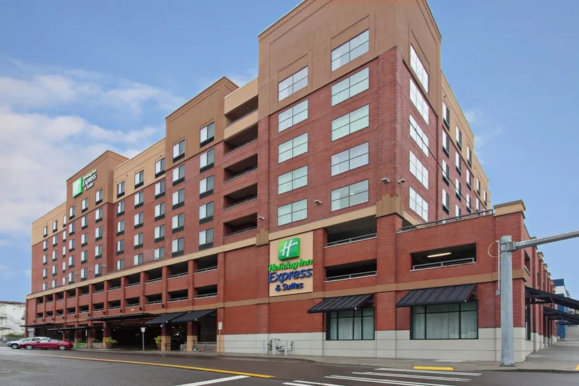 Holiday Inn Express & Suites Tacoma Downtown - Image 1