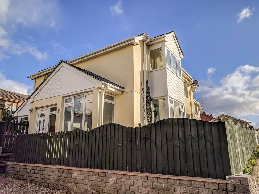 27 Berries Avenue - Image 1