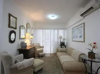 GoHouse Peixoto 208 - Image 1