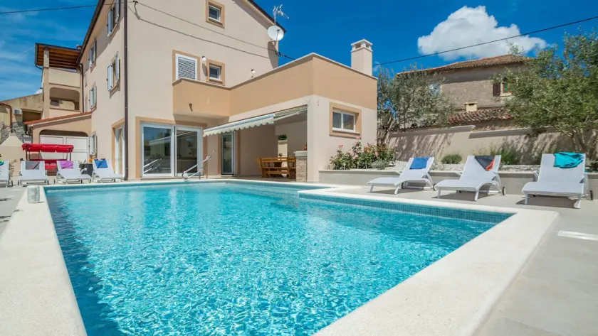 Villa Grannys House - Image 1