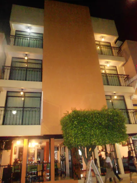 Hotel & Restaurante Casa de Pakal - Image 1