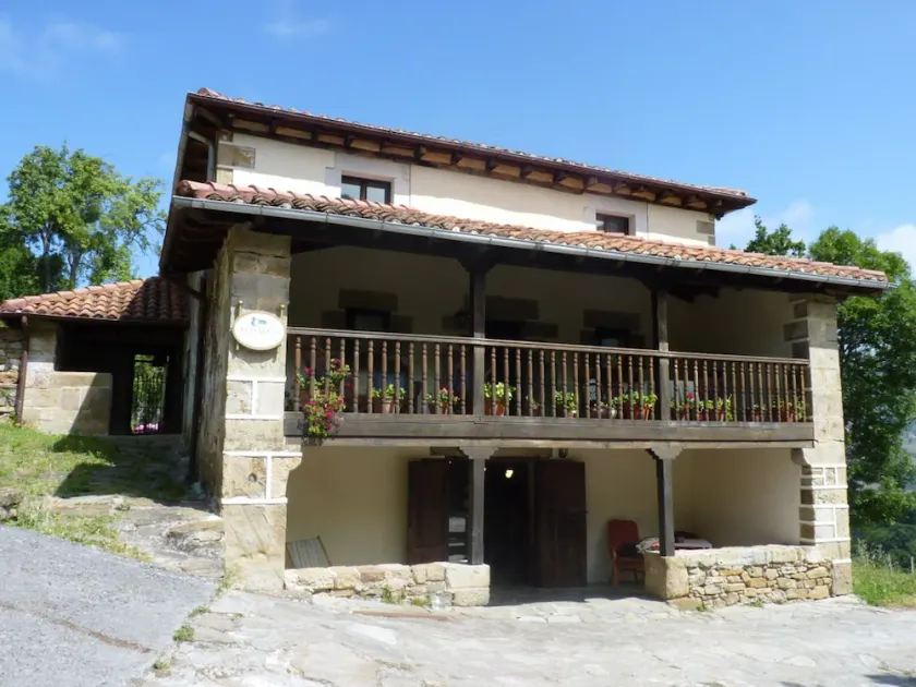 La Almadreña - Image 1