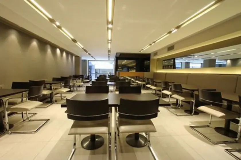 Victory Hotel - Image 1