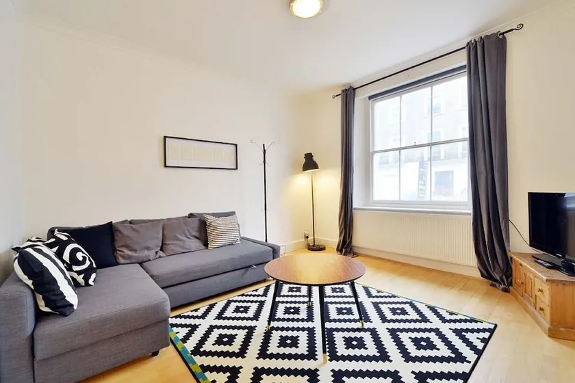 Quaint 3 bedroom garden flat in the heart of Camden Town. - Image 1