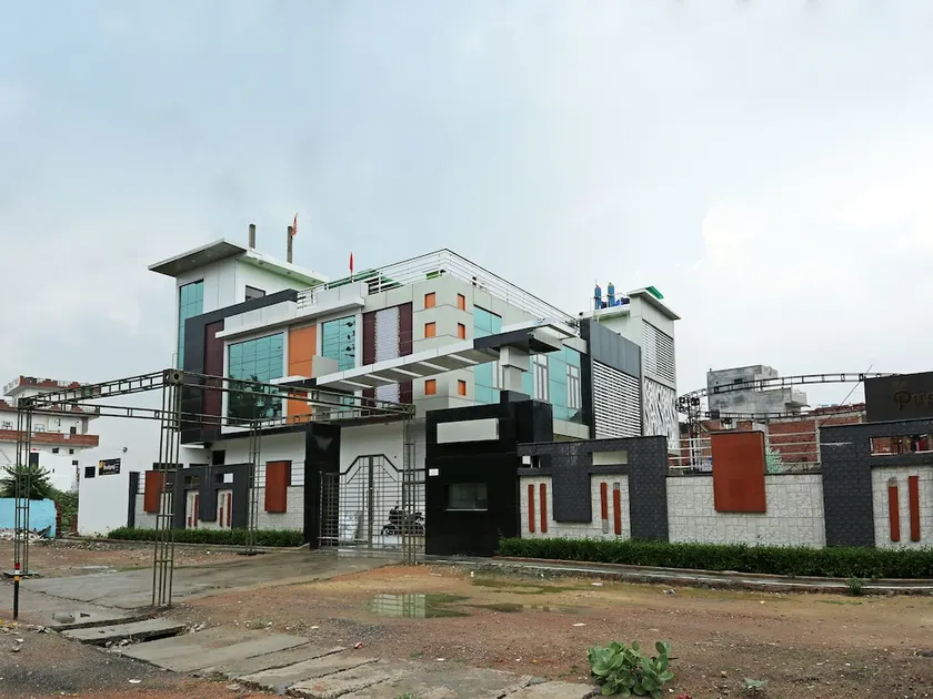 OYO 16639 Hotel Shri Pushpraj - Image 1