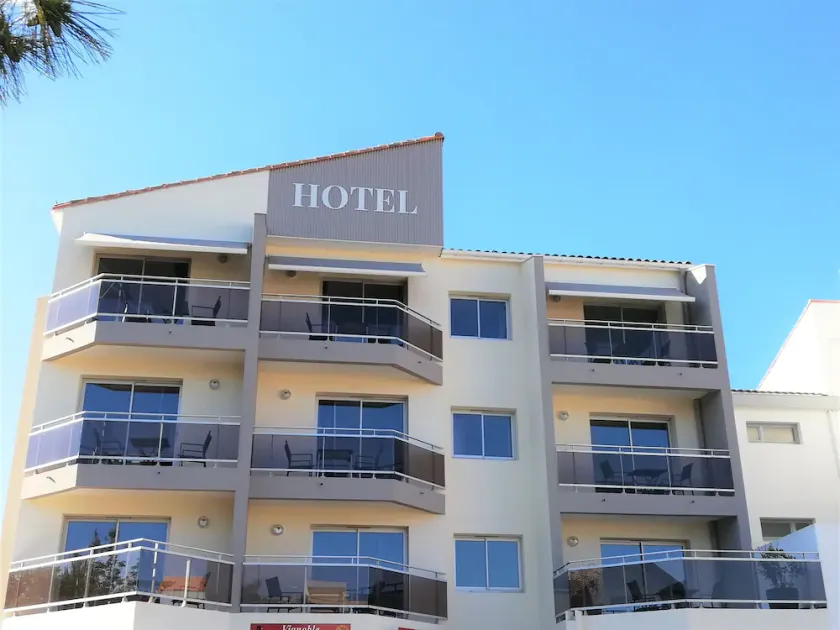 Hotel La Cote d'Argent - Image 1