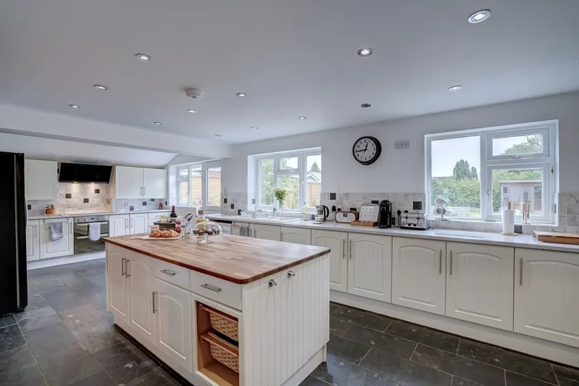 Norfolk Holiday Cottage 4-bed Luxury Dog Friendly - Image 1