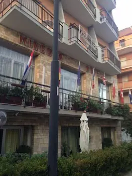 Hotel Minerva - Image 1