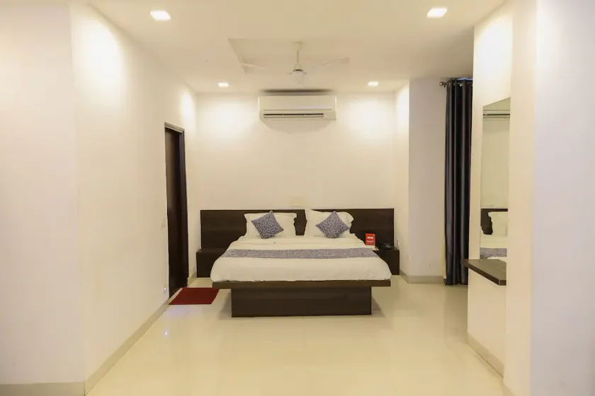 Hotel Nirmal Residency By OYO Rooms - Image 1