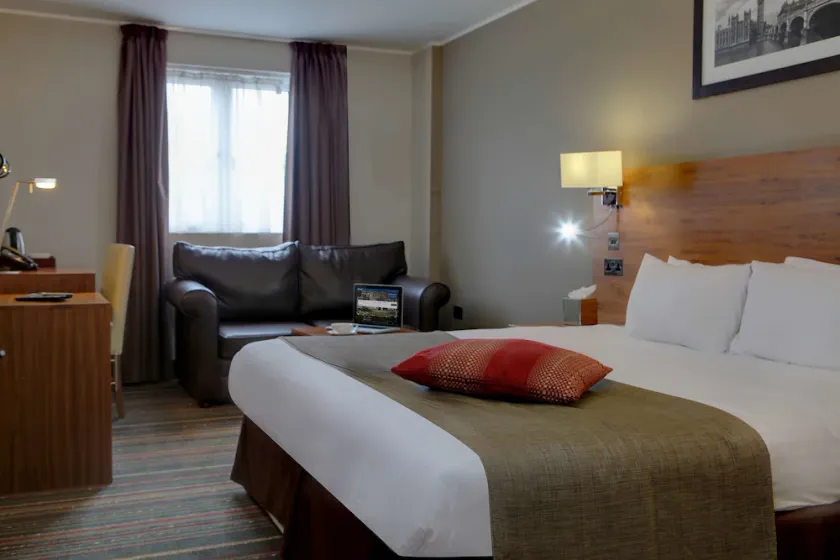 Best Western Palm Hotel - Image 1