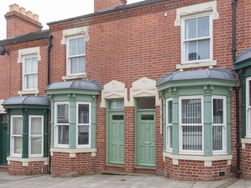 Townhouse @ Balfour St - Image 1
