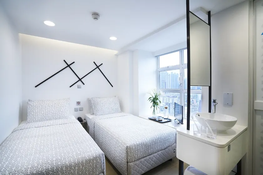 Minimal Hotel Culture - Image 1