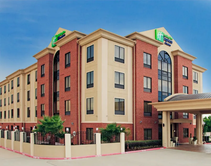 Holiday Inn Express Hotel & Suites La Porte - Image 1