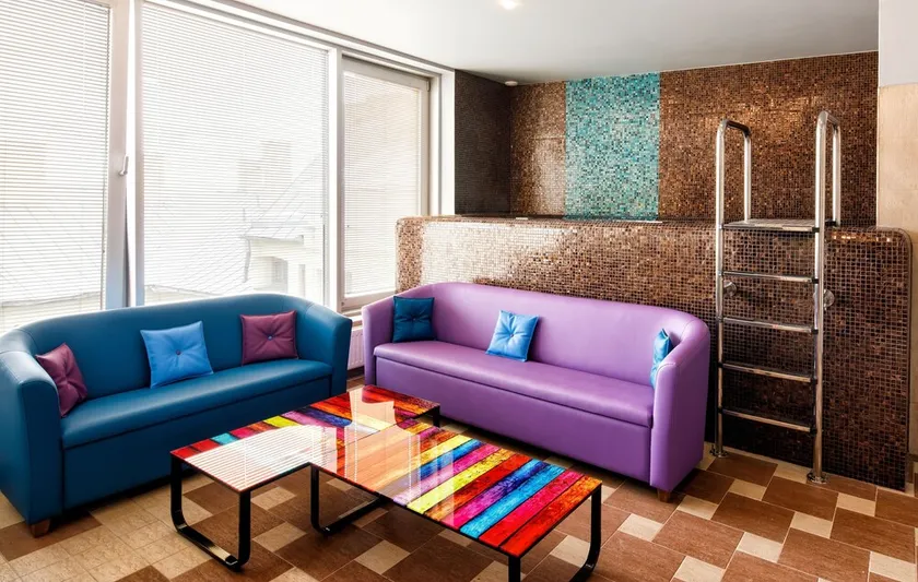 City Hotel Teater - Image 1