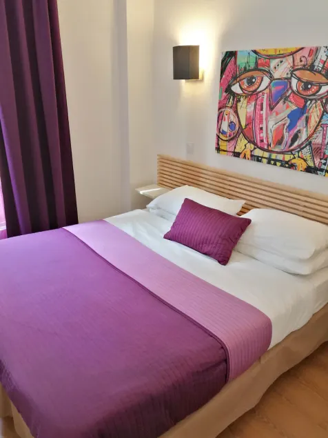 Brit Hotel Colbert Juan les Pins - Image 1