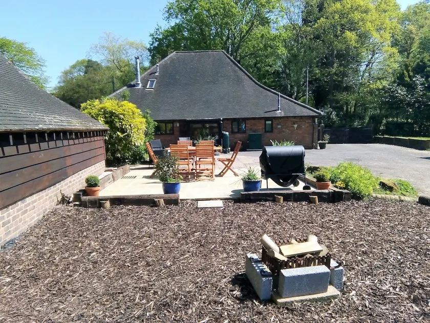 Acorns Barn - Image 1