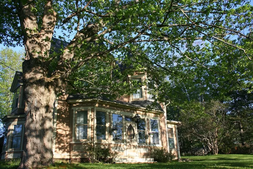 Sackville Bed & Breakfast - Image 1