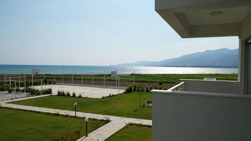Oren Sahil Residence - Image 1